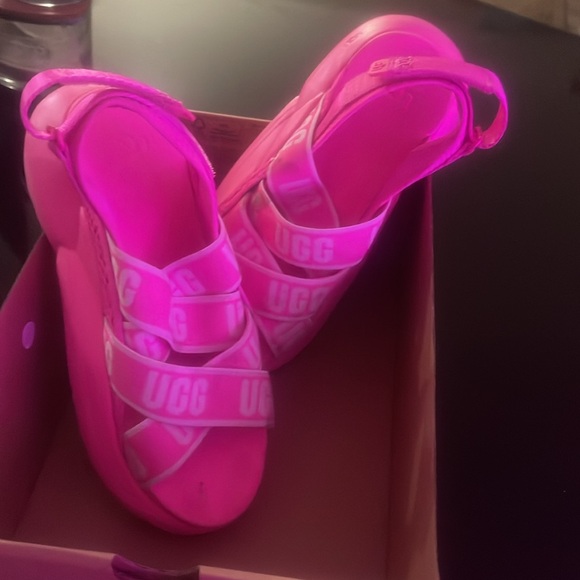 I wore them twice so they’ve just been put up , I’ve grew out of them. - Picture 5 of 8